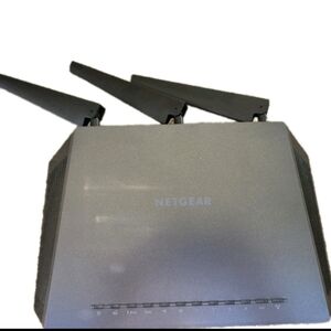 NETGEAR Nighthawk AC1900 Smart WiFi Router Internet R7000